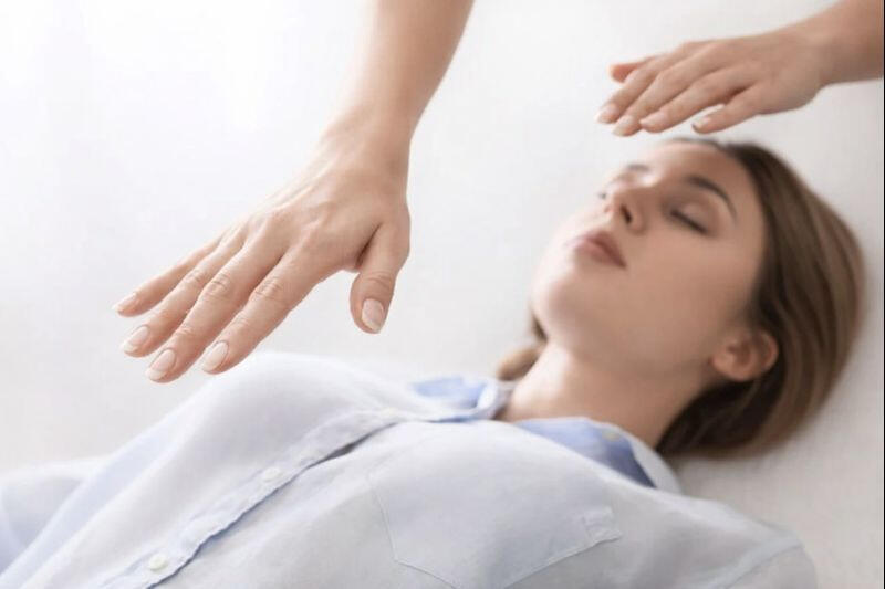 Hypnose, TeLiPro®, Soins Énergétiques Agir sur les mécanismes inconscients et libérer vos blocages.